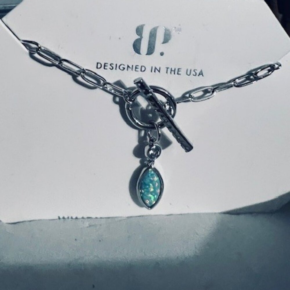 BOMB PARTY PALE GREEN FIRE OPAL NECKLACE